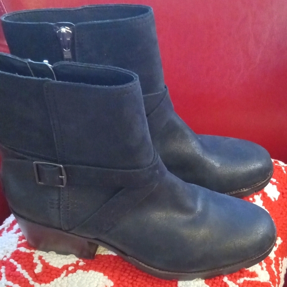 Sorel Cate Buckle Bootie - Picture 4 of 15